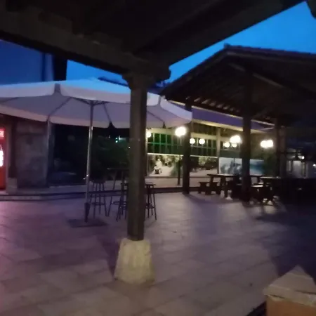 La Hostel Onís